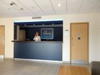 Travelodge Airport Hotel 2*