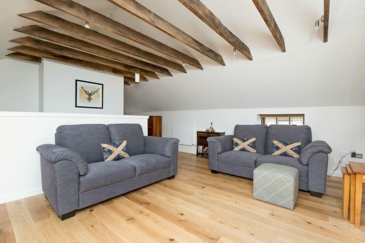 Joivy Trendy 1-bedroom Main Door House In New Town * Edinburgh