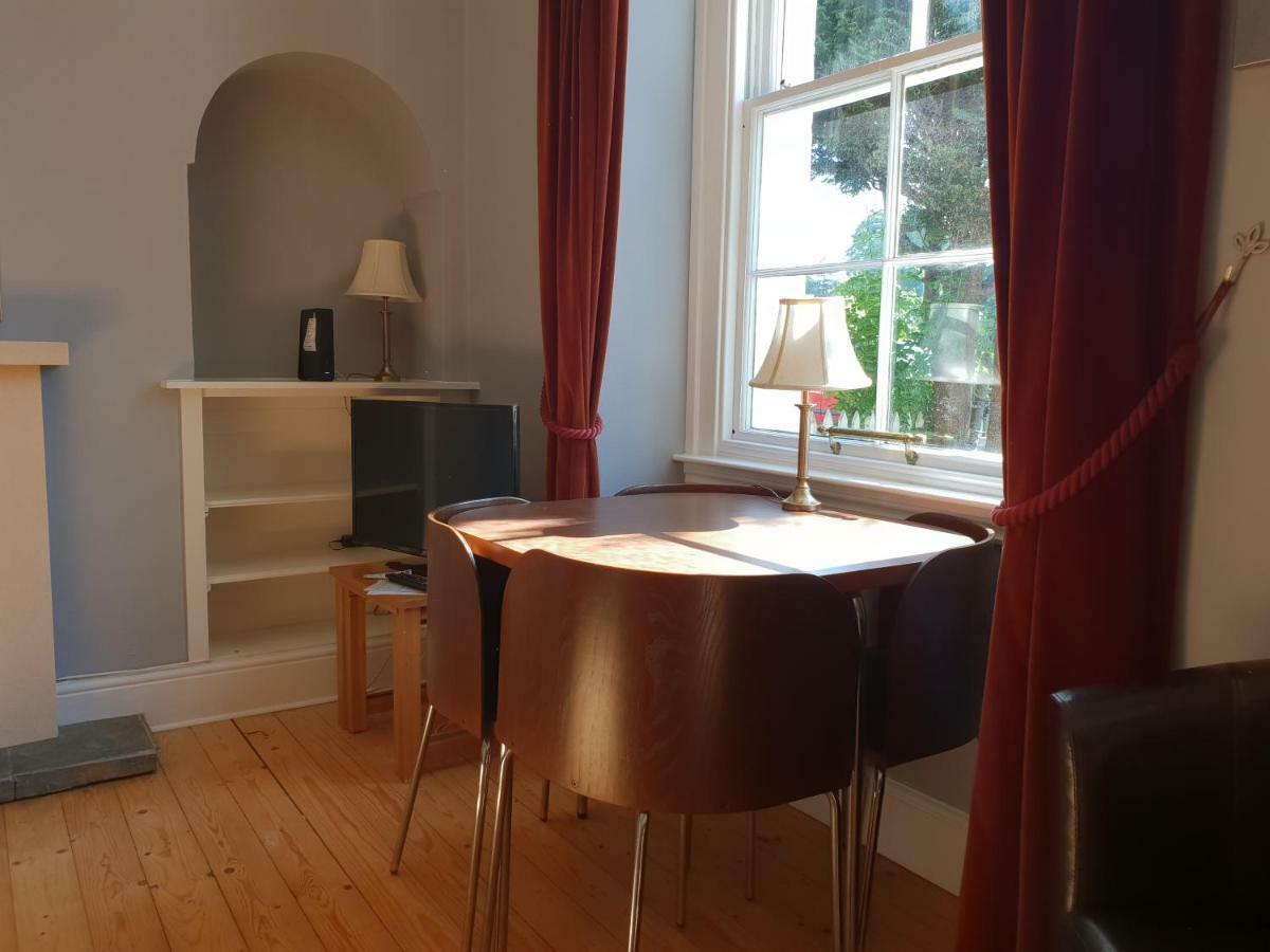 Beautiful One Bed Colony Flat In Stockbridge, *