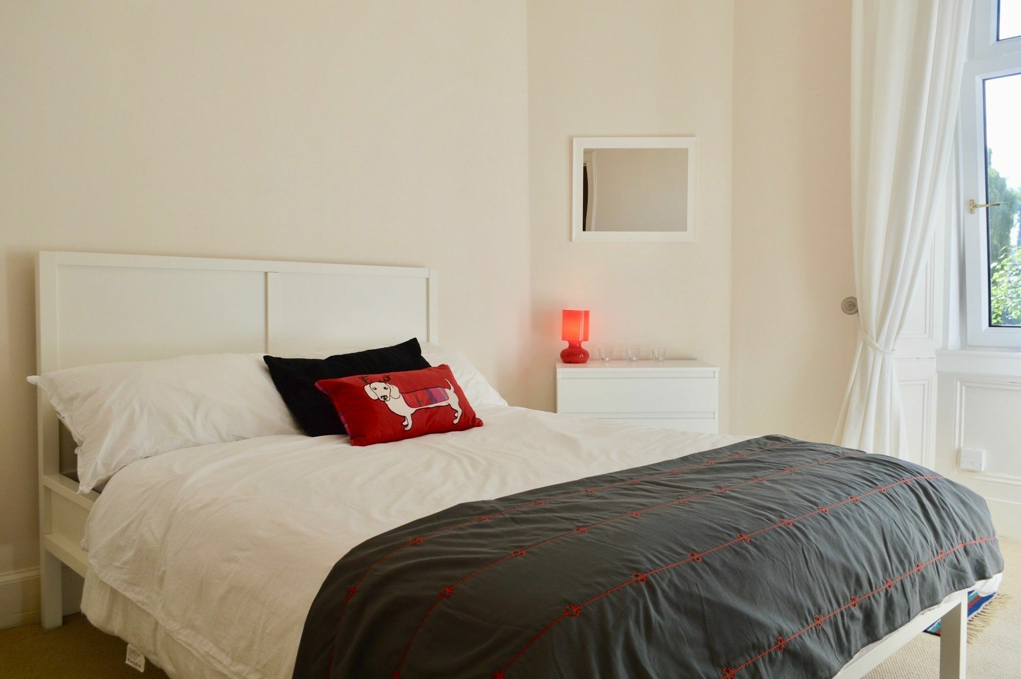 2 Bedroom Morningside Flat Sleeps 4 *