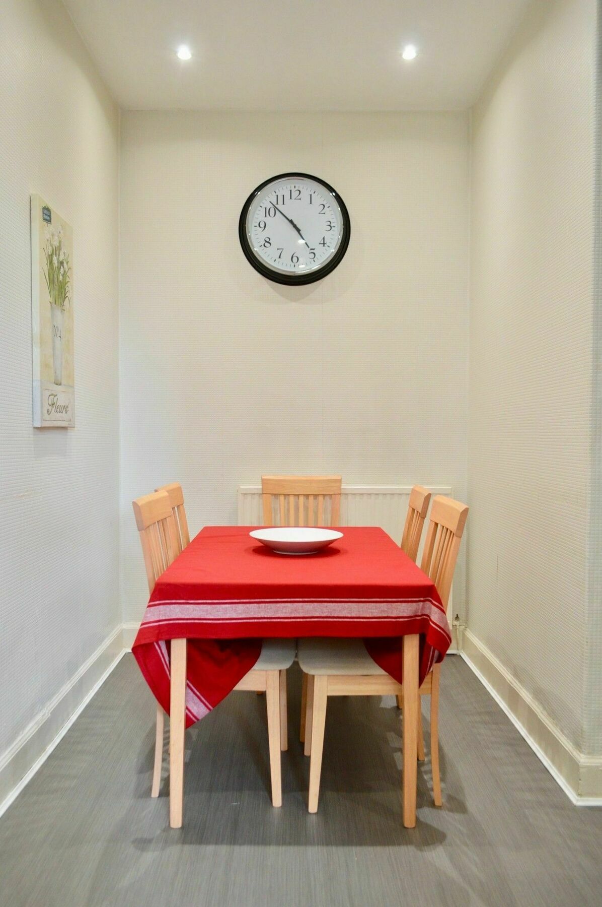 2 Bedroom Morningside Flat Sleeps 4