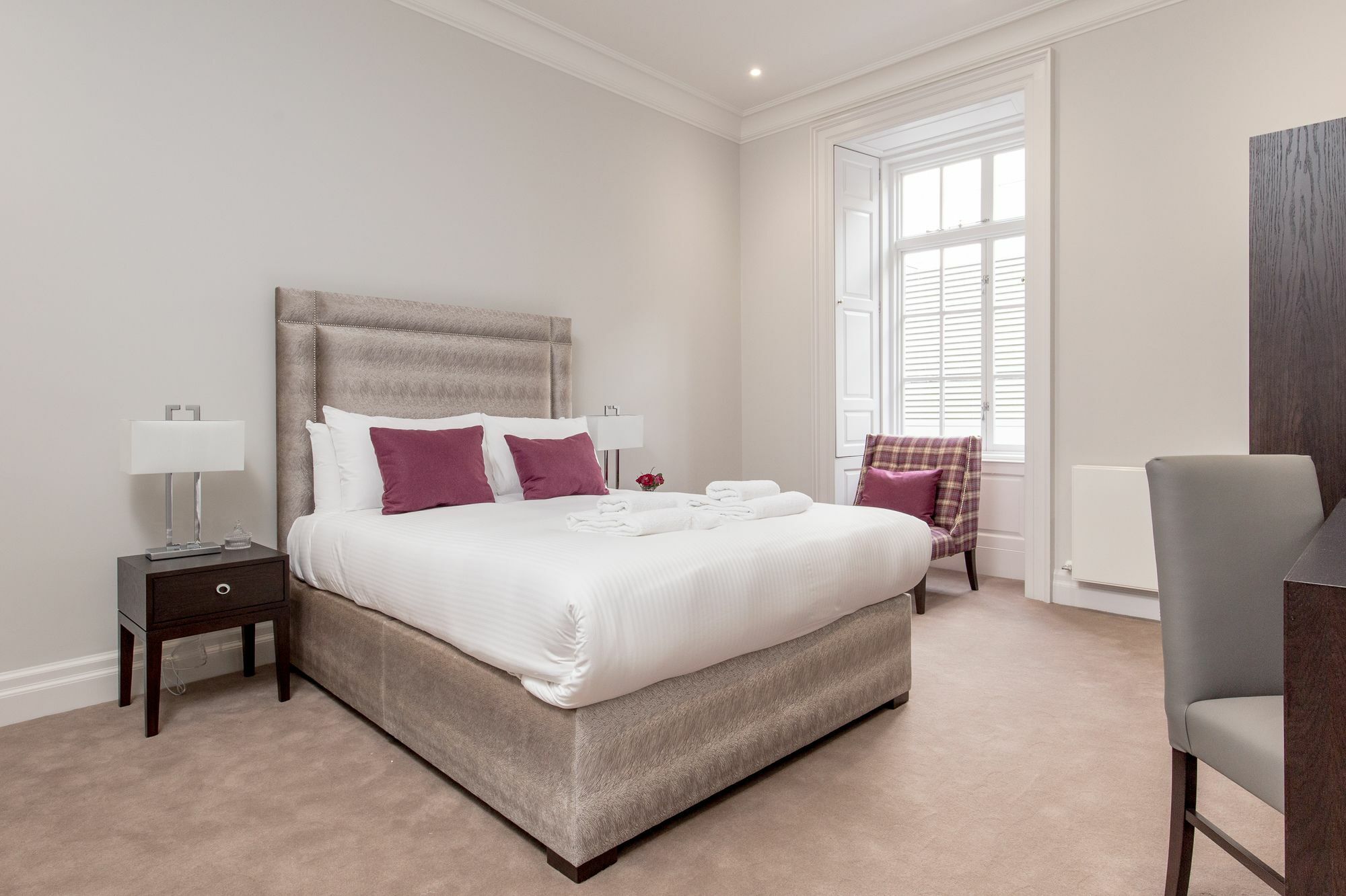 Destiny Scotland - Chisholm Hunter Apartment Edinburgh