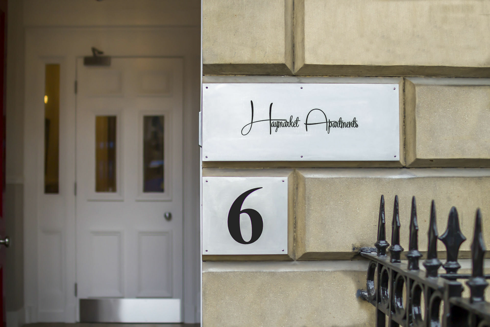Aparthotel Haymarket 4*