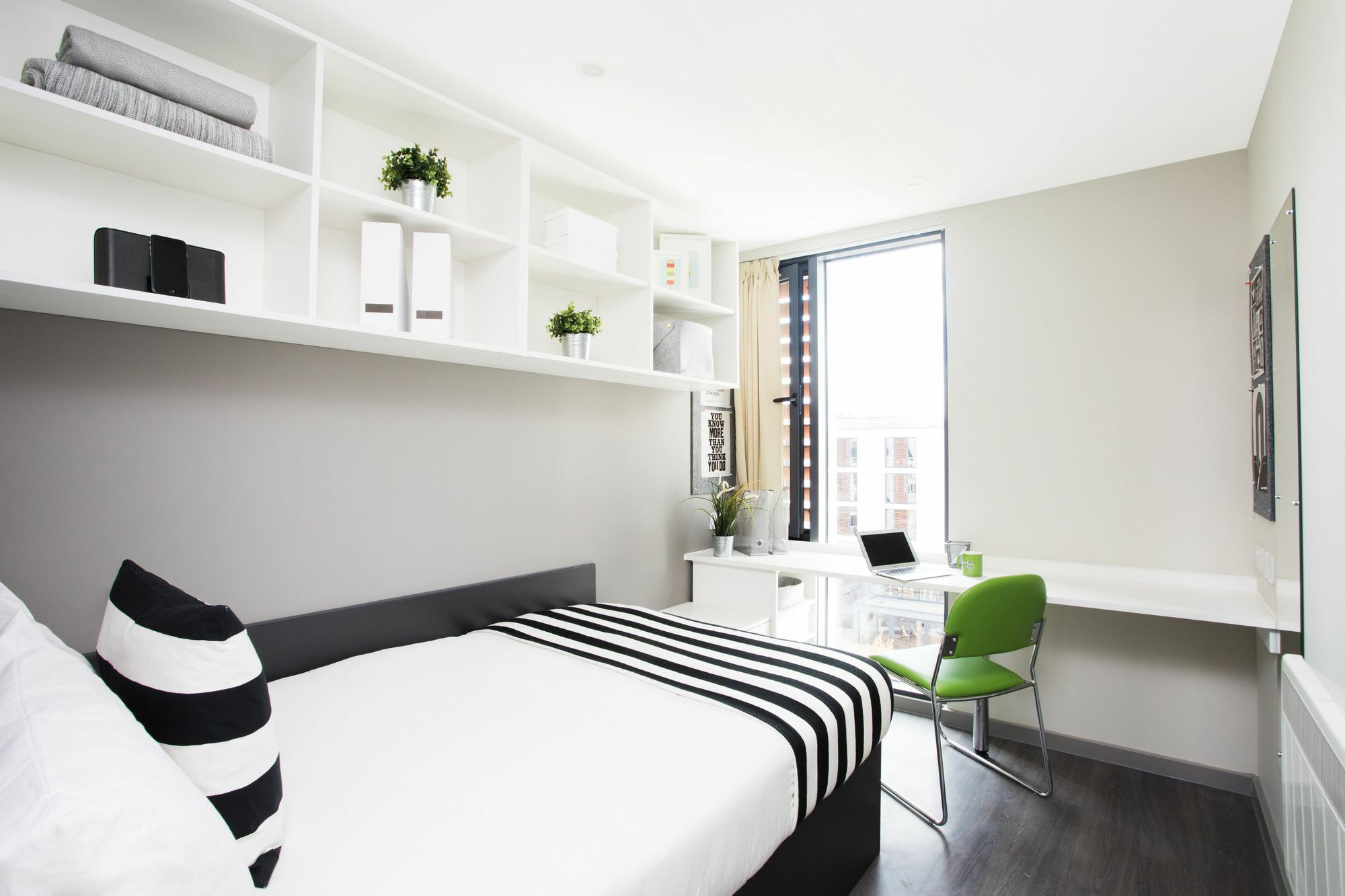 Salisbury Court Apartment