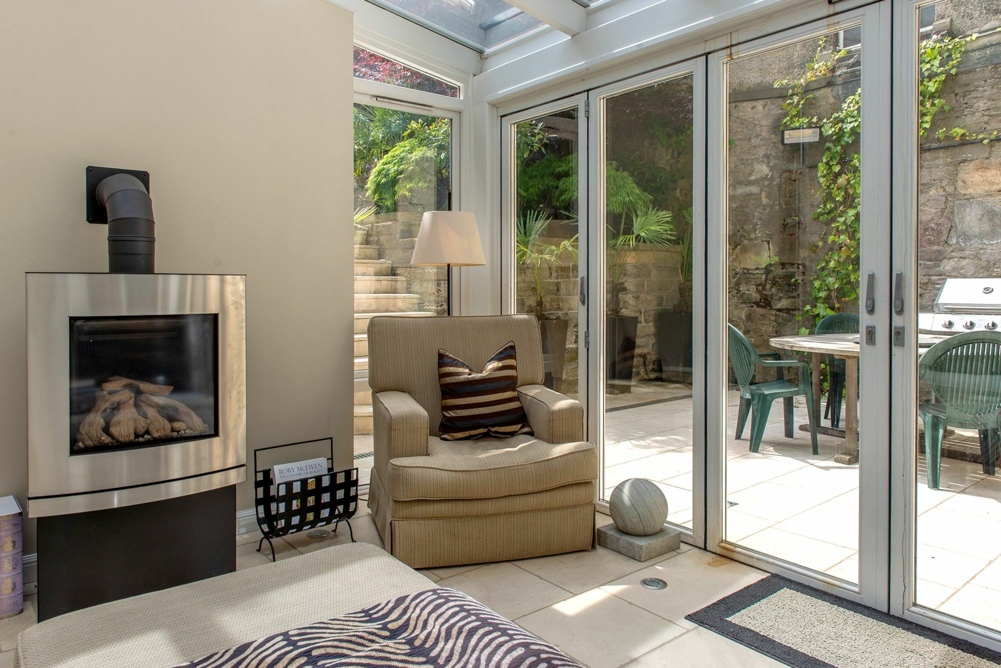 Deluxe Retreat Apartment