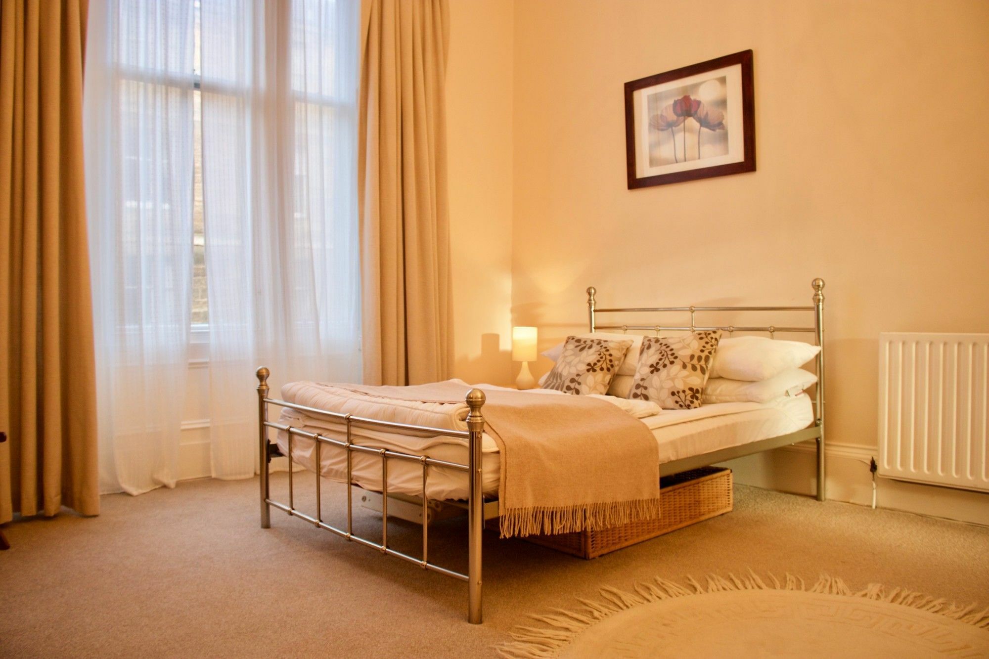 Apartment 2 Bedroom Stockbridge Flat