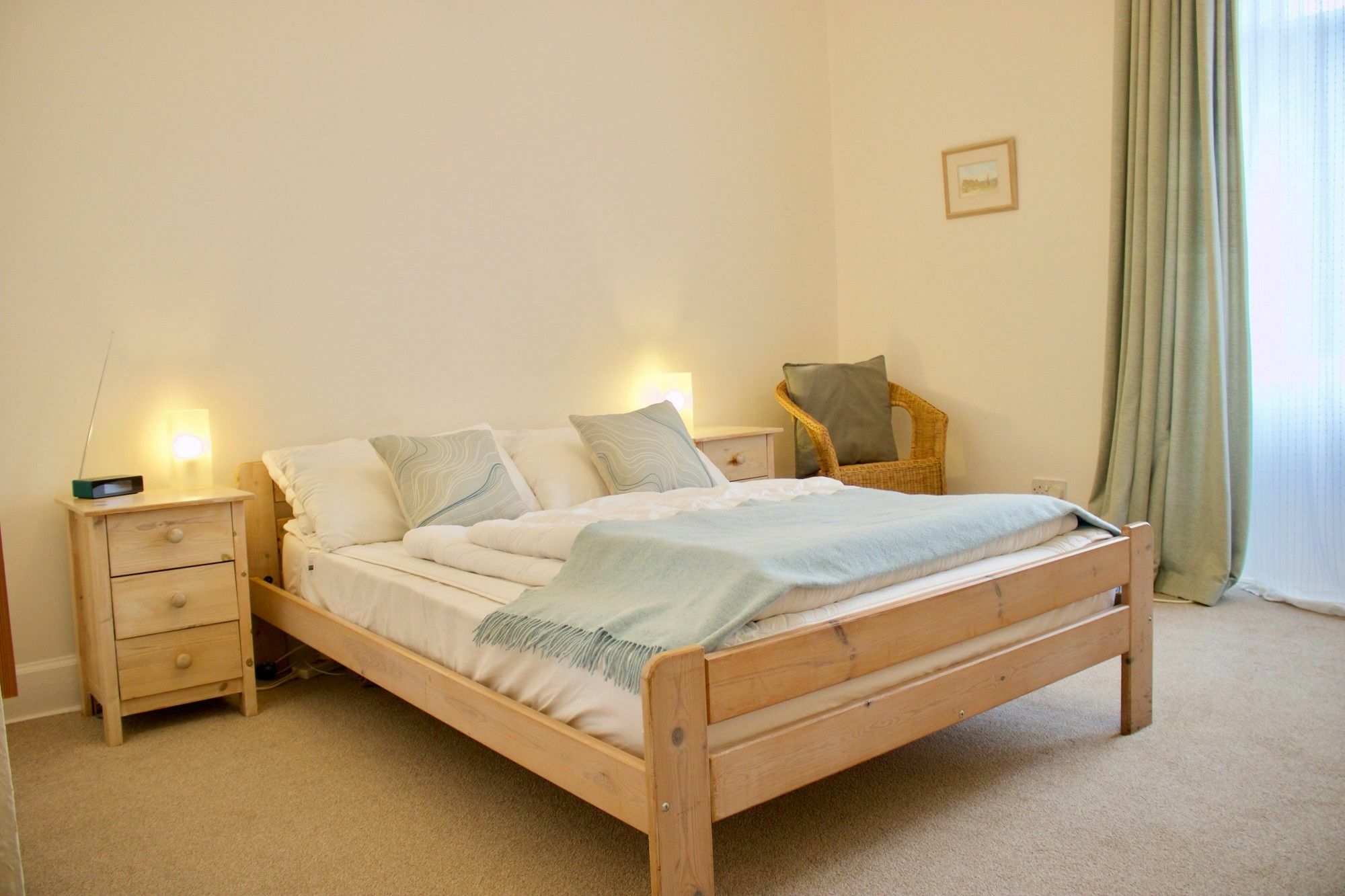 2 Bedroom Stockbridge Flat * Edinburgh