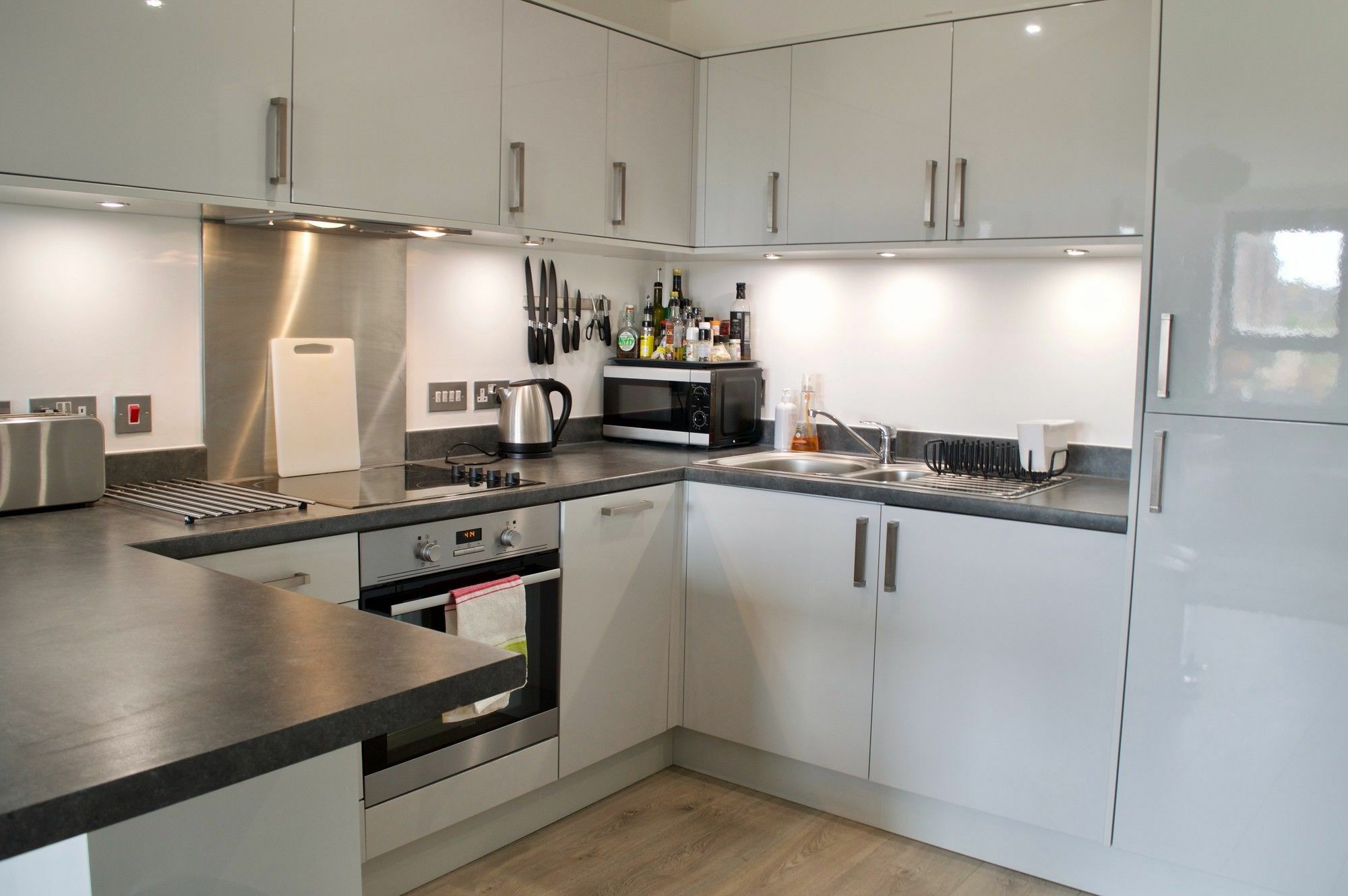 2 Bedroom With Free Parking * Edinburgh