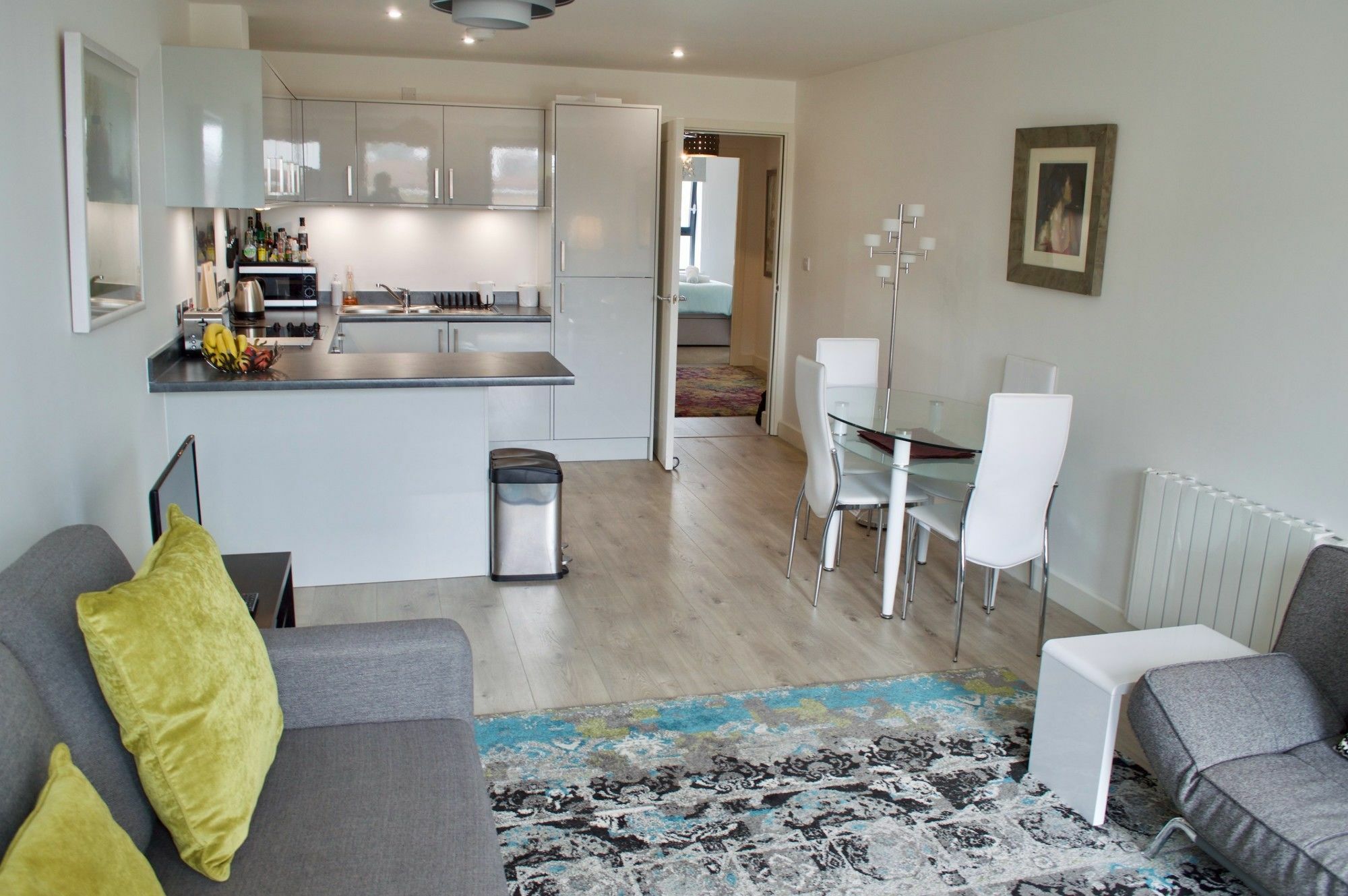 2 Bedroom With Free Parking Apartment Edinburgh