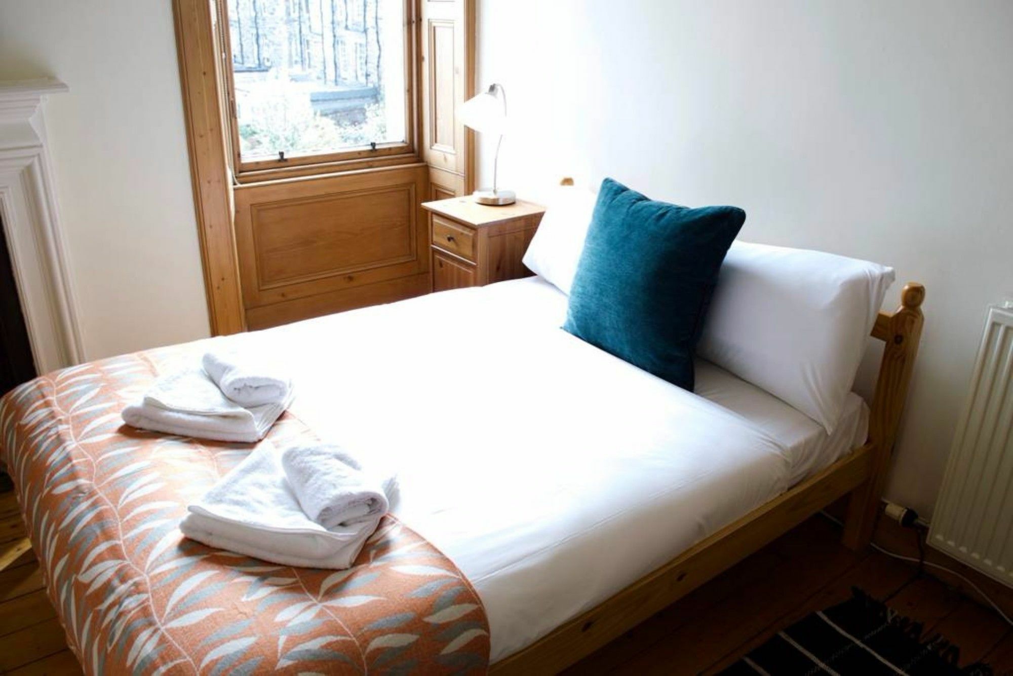 2 Bedroom Flat Near The Kings Theatre Apartment