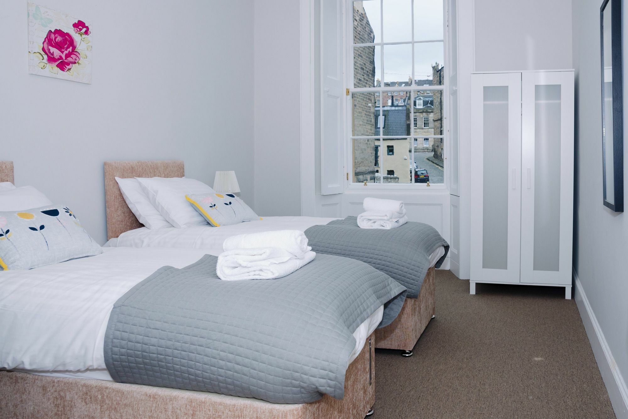 New Town - Elforma - Barony Apartment *