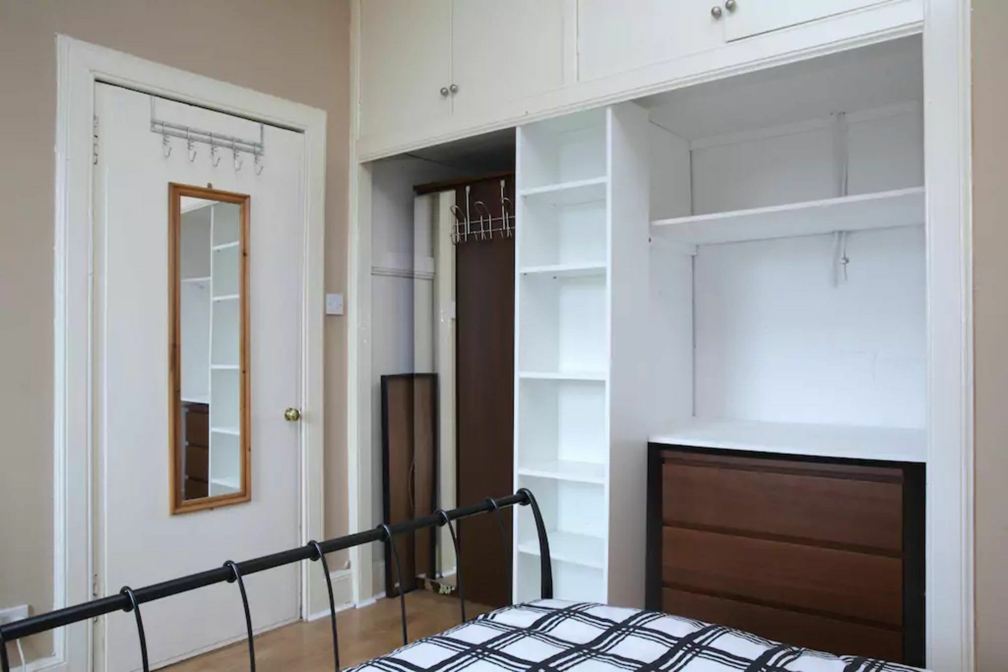 1 Bedroom Near Royal Mile Apartment *