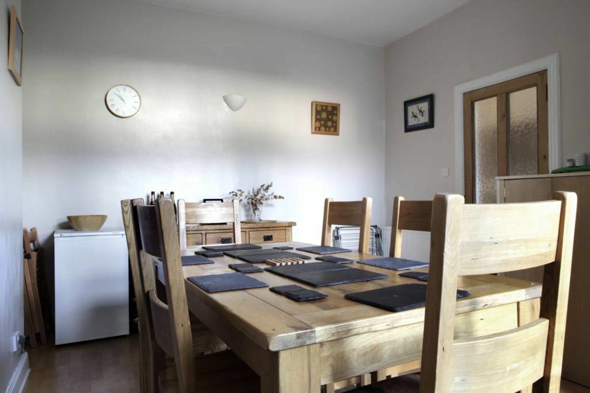 Apartment 2 Bedroom Flat With Garden *