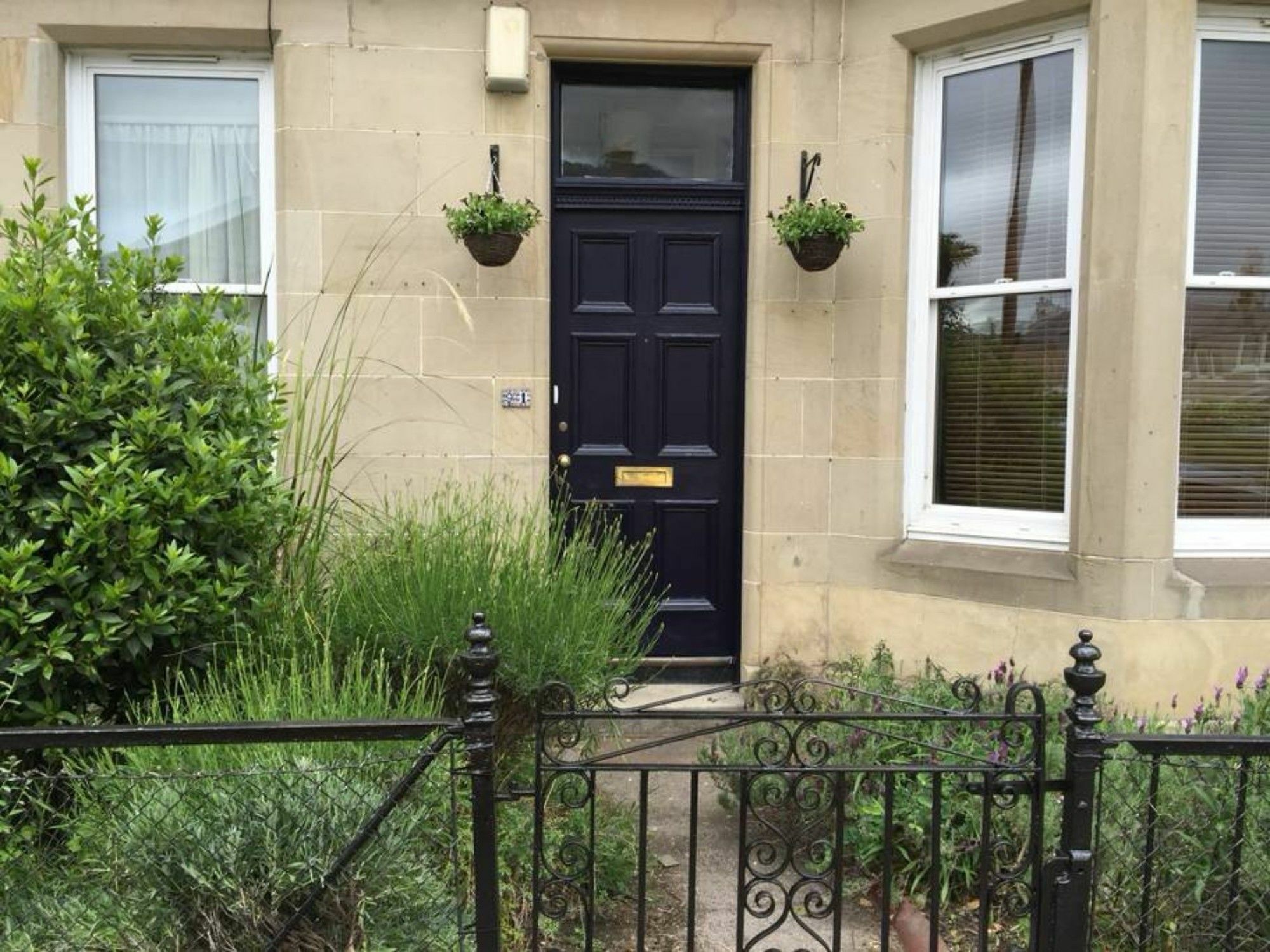 Apartment 2 Bedroom Flat With Garden