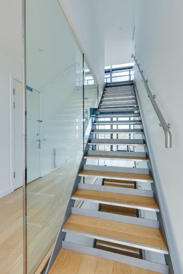 Stunning Quartermile Penthouse Apartment Edinburgh