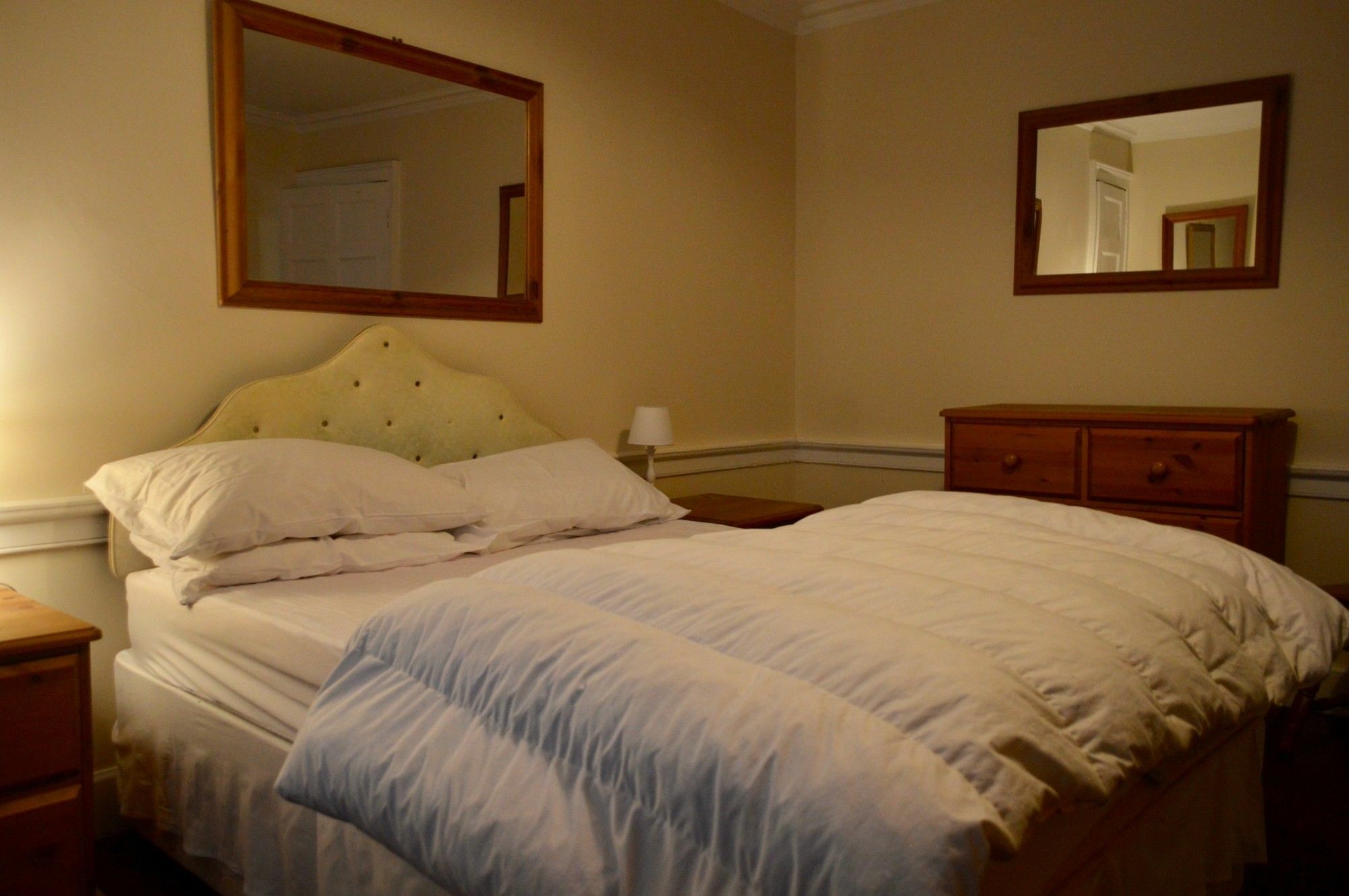 1 Bedroom Sleeps 2
