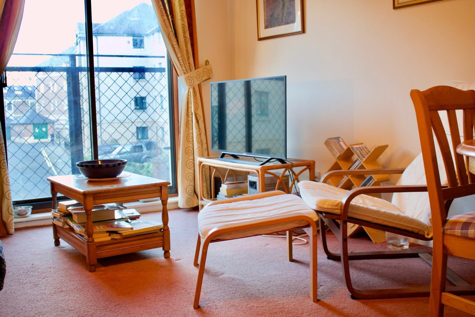 2 Bedroom In Stockbridge Edinburgh