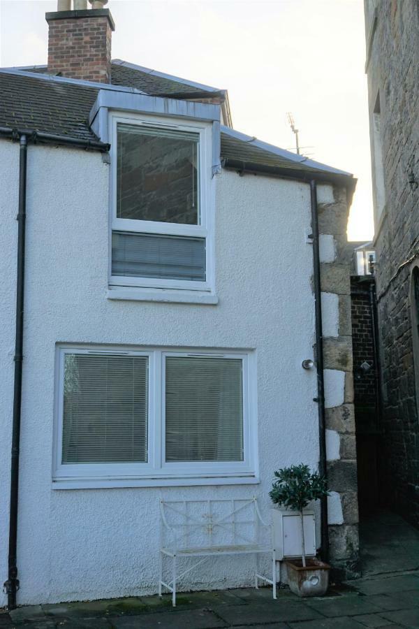 Apartment 1 Raeburn Mews