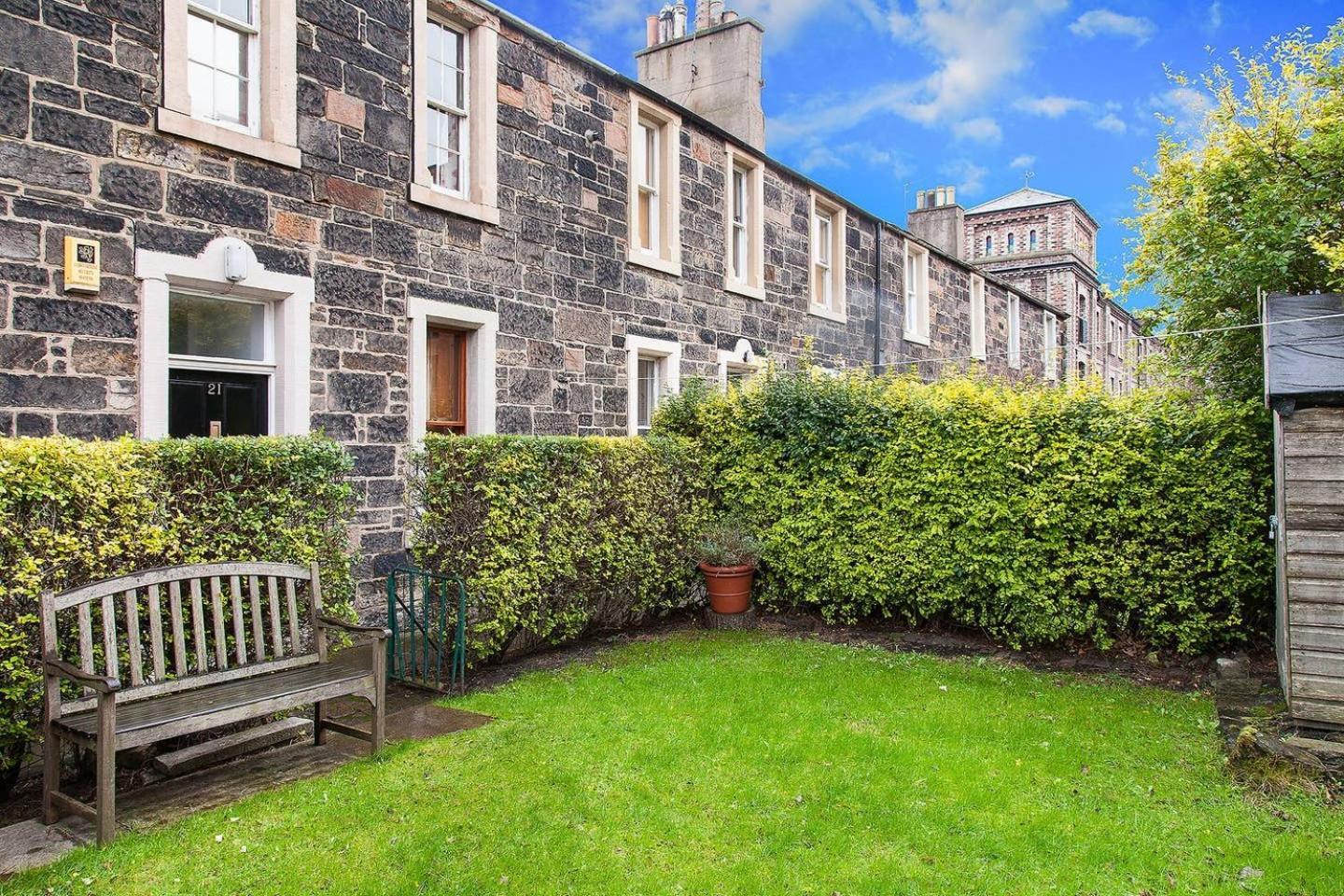 Apartment 5 Mins To Princes Street - Main Door - Private Garden - New