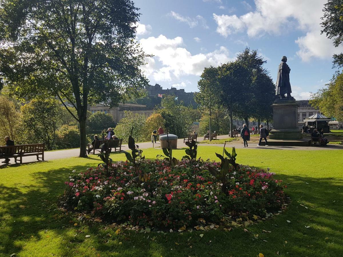 Saint Peter's * Edinburgh