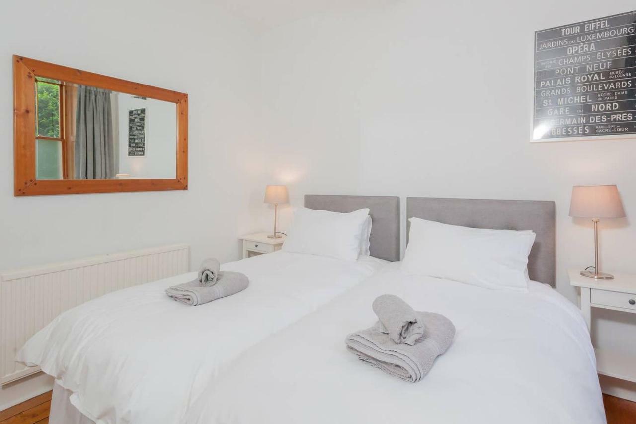 5 Mins To Princes Street - Main Door - Private Garden - New Apartment Edinburgh