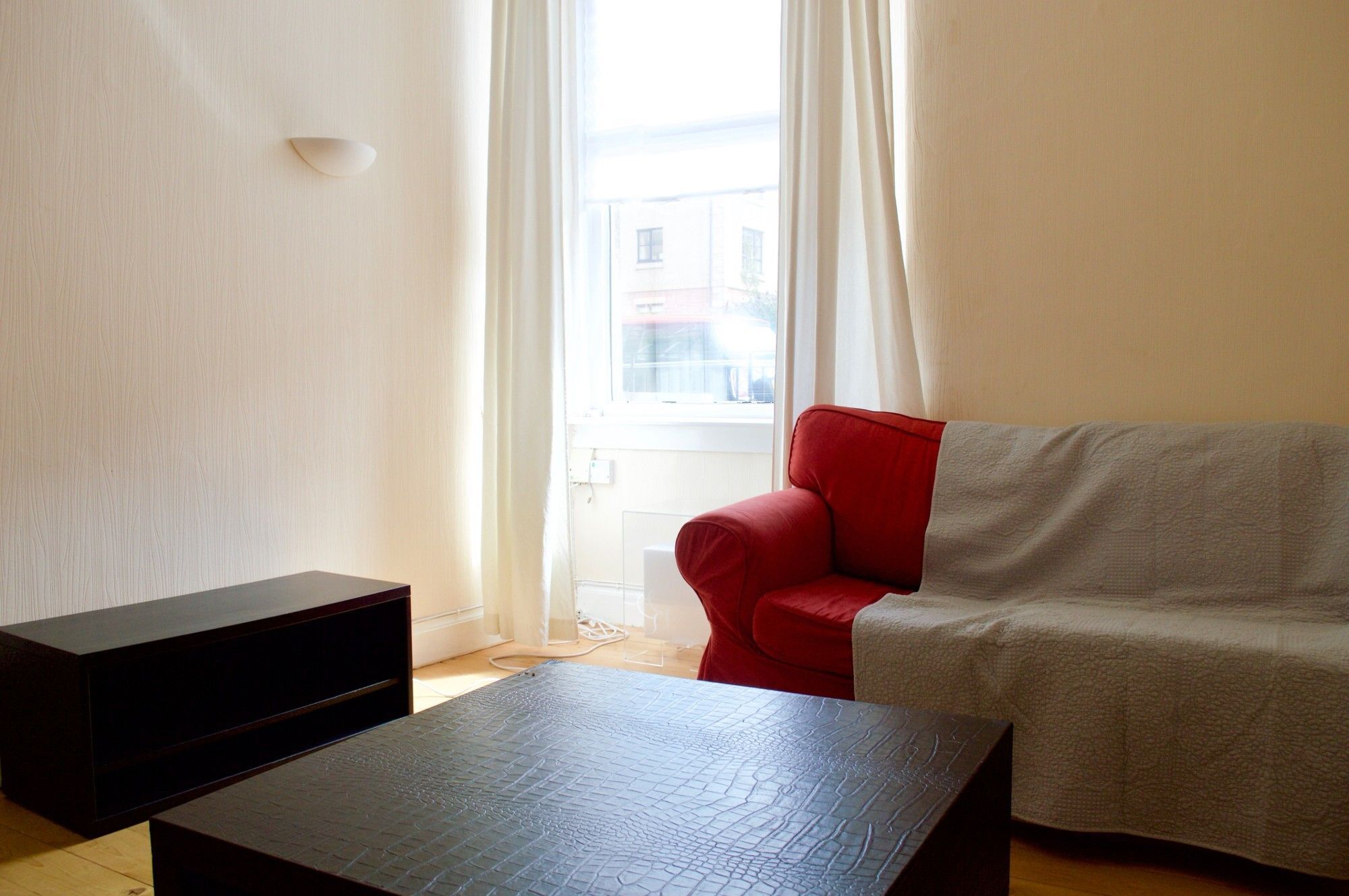 1 Bedroom Flat In Roseburn Edinburgh