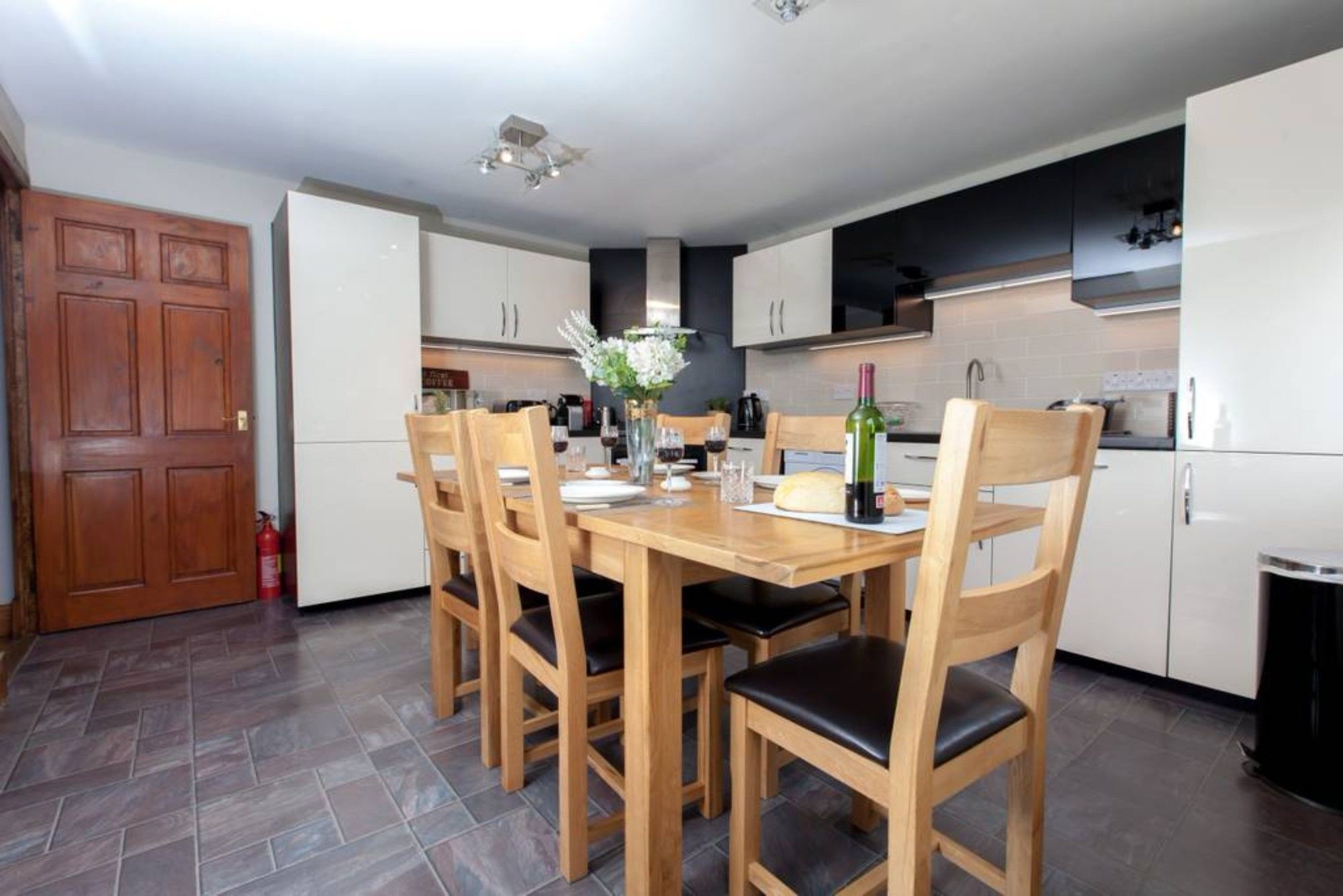 2 Bedroom Centre Duplex Apartment Edinburgh