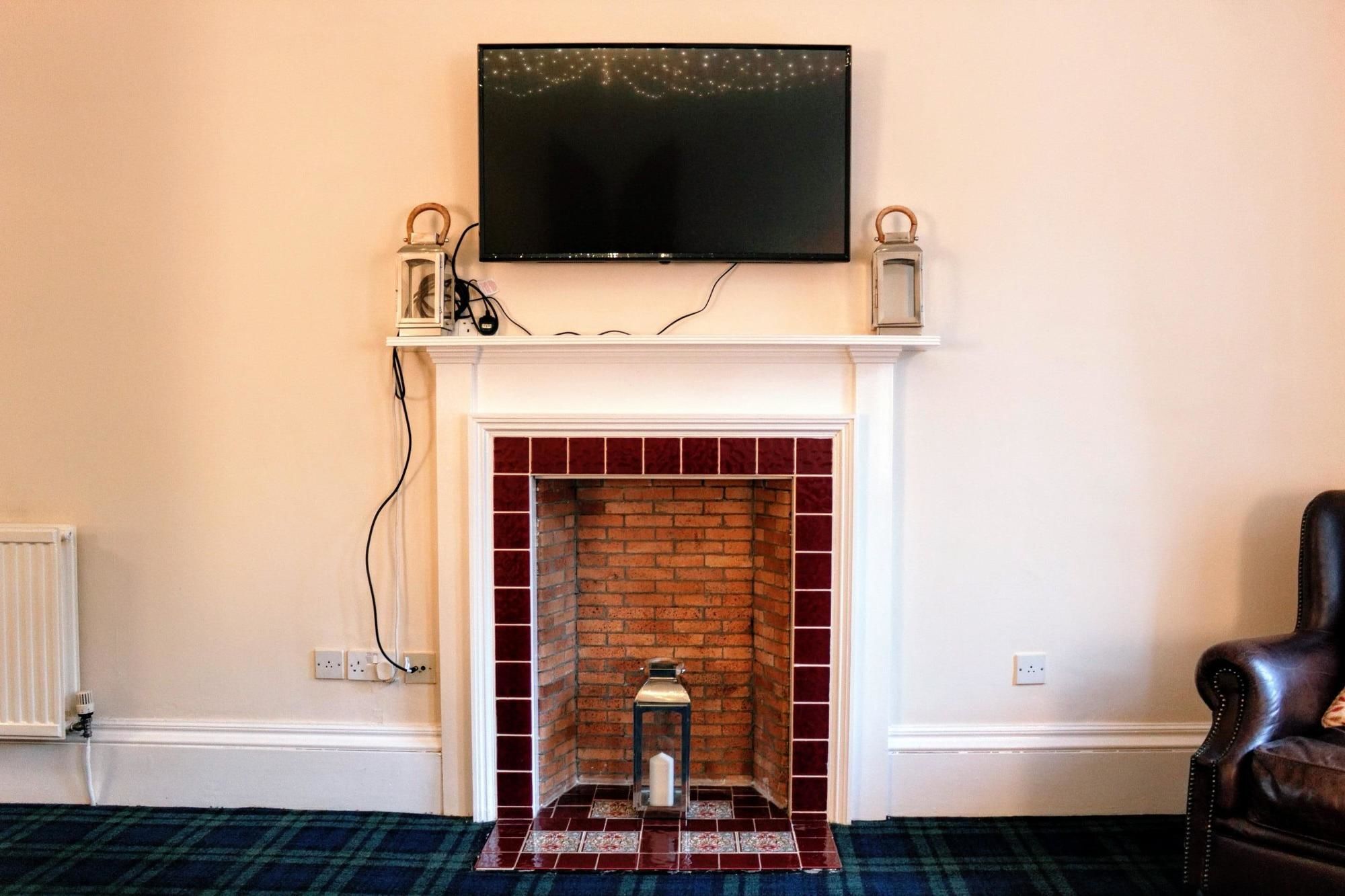 3 Bedroom On The Royal Mile Apartment Edinburgh