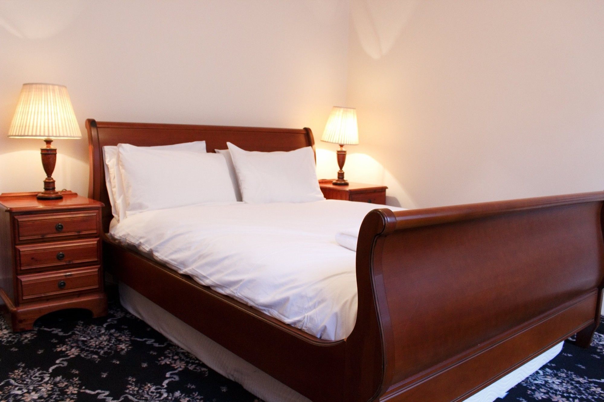 Apartment 3 Bedroom On The Royal Mile *