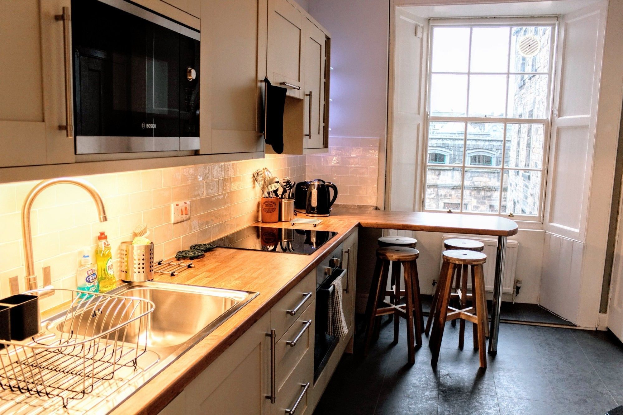 3 Bedroom On The Royal Mile *