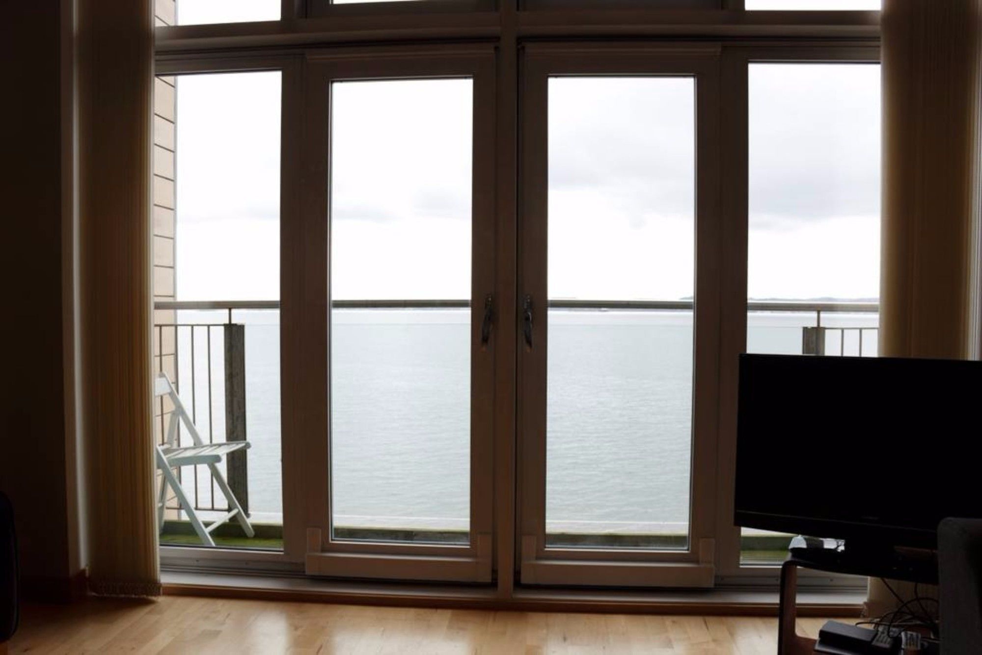 2 Bedroom With Sea View Sleeps 4 Edinburgh