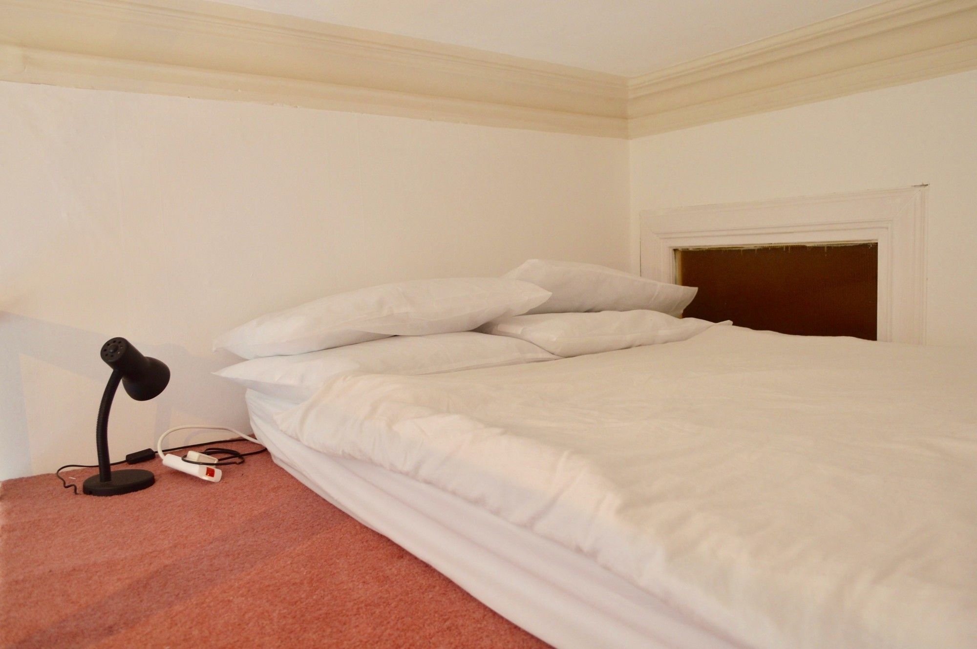 Apartment 4 Bedroom Near The Meadows *