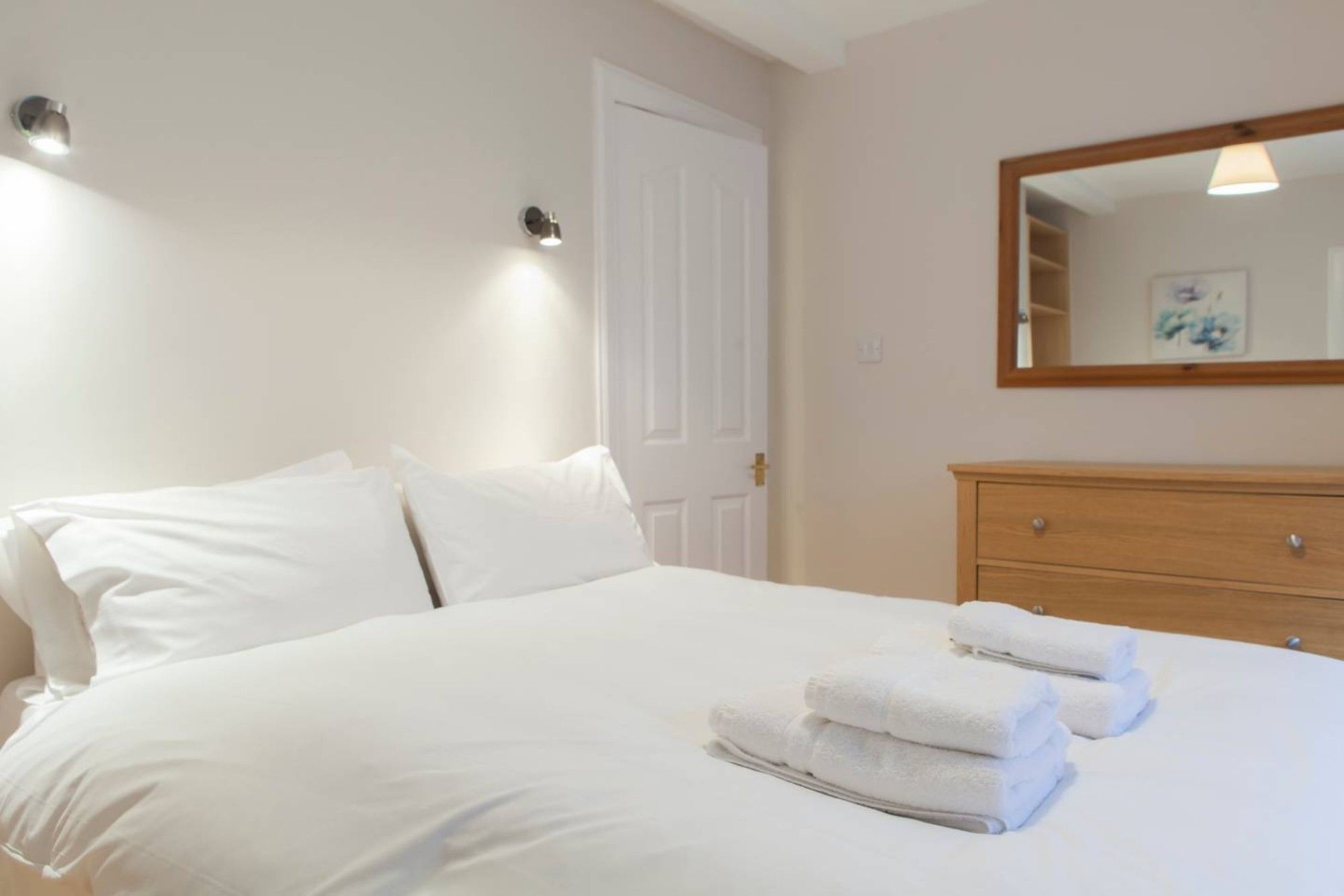 2 Bedroom Flat In West End Sleeps 4