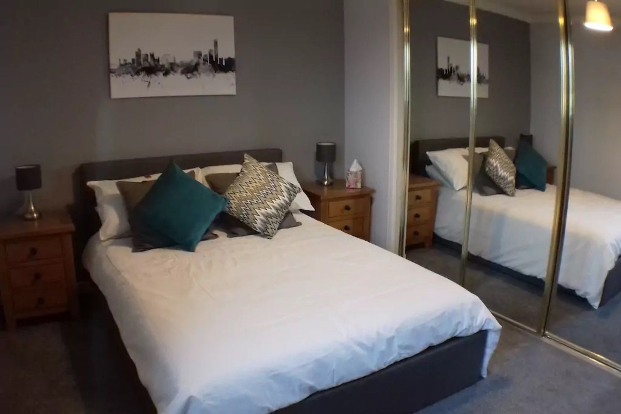 Two Bedroom Near Haymarket Apartment Edinburgh