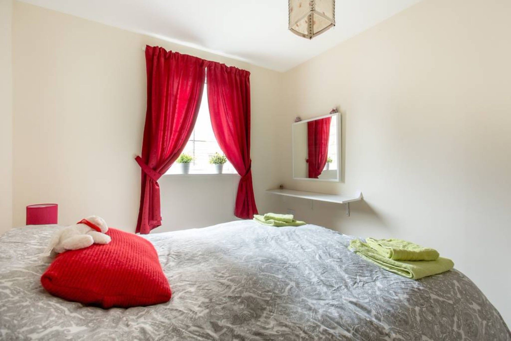 2 Bedroom Near Centre Edinburgh
