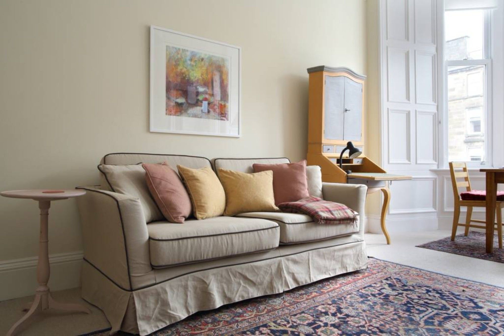 1 Bedroom Flat Near Centre Accommodates 4 * Edinburgh