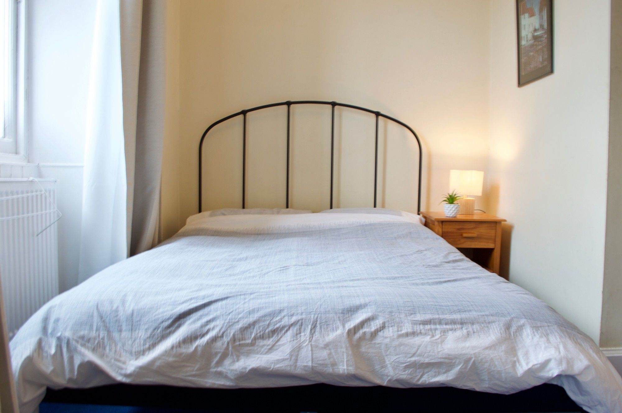 2 Bedroom Flat In Stockton Apartment *