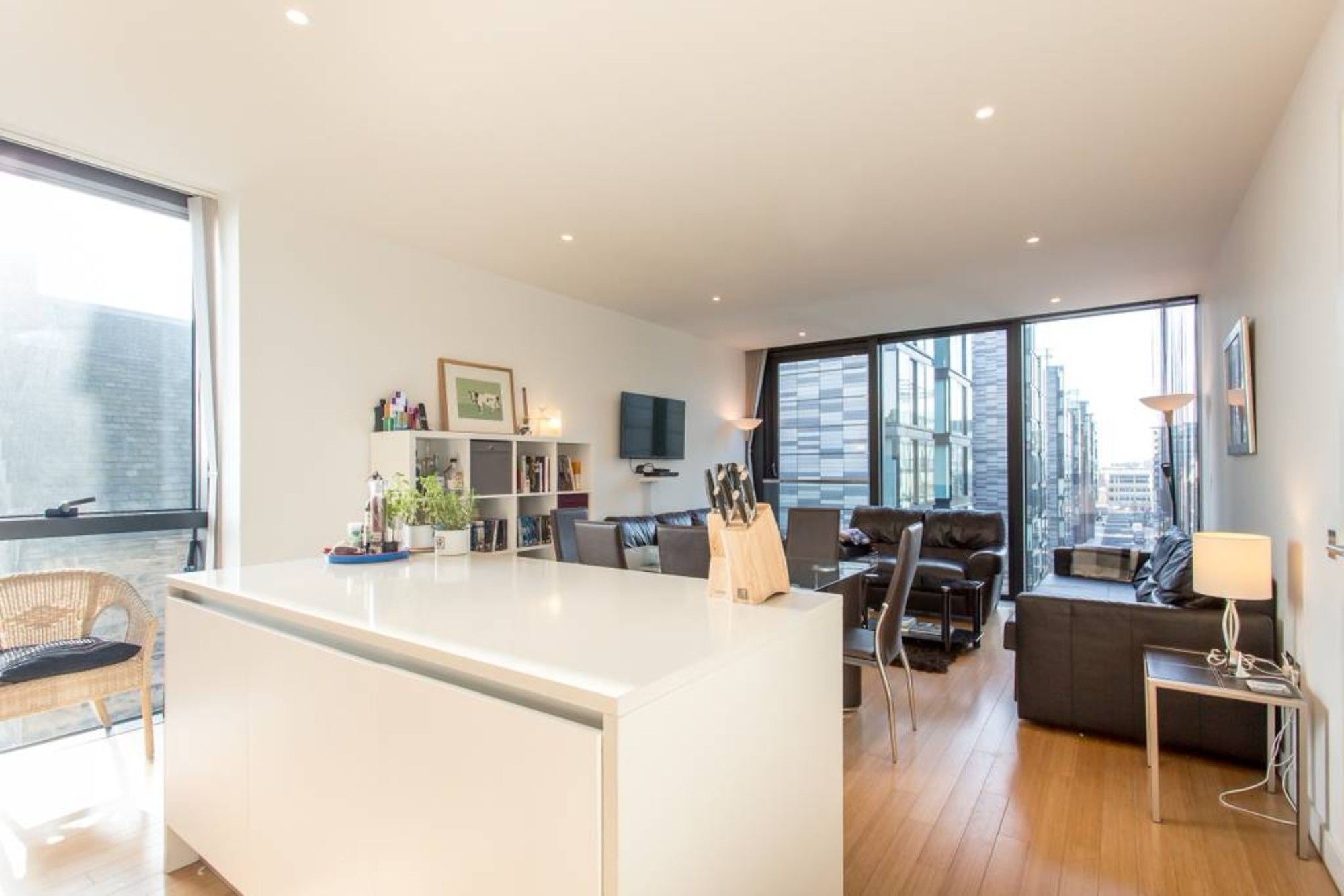 Apartment Luxury 2 Bedroom Quartermile *