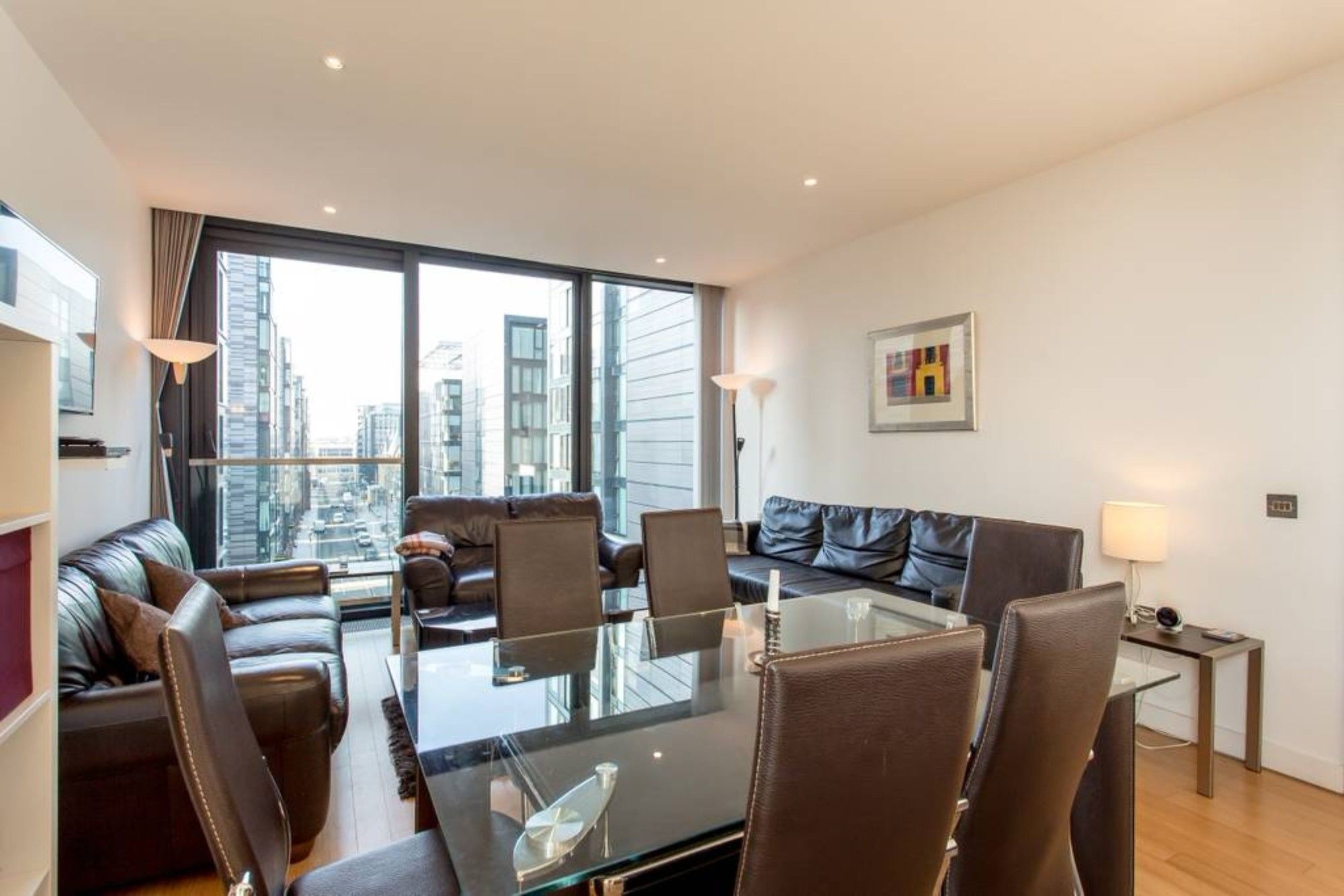 Luxury 2 Bedroom Quartermile Edinburgh