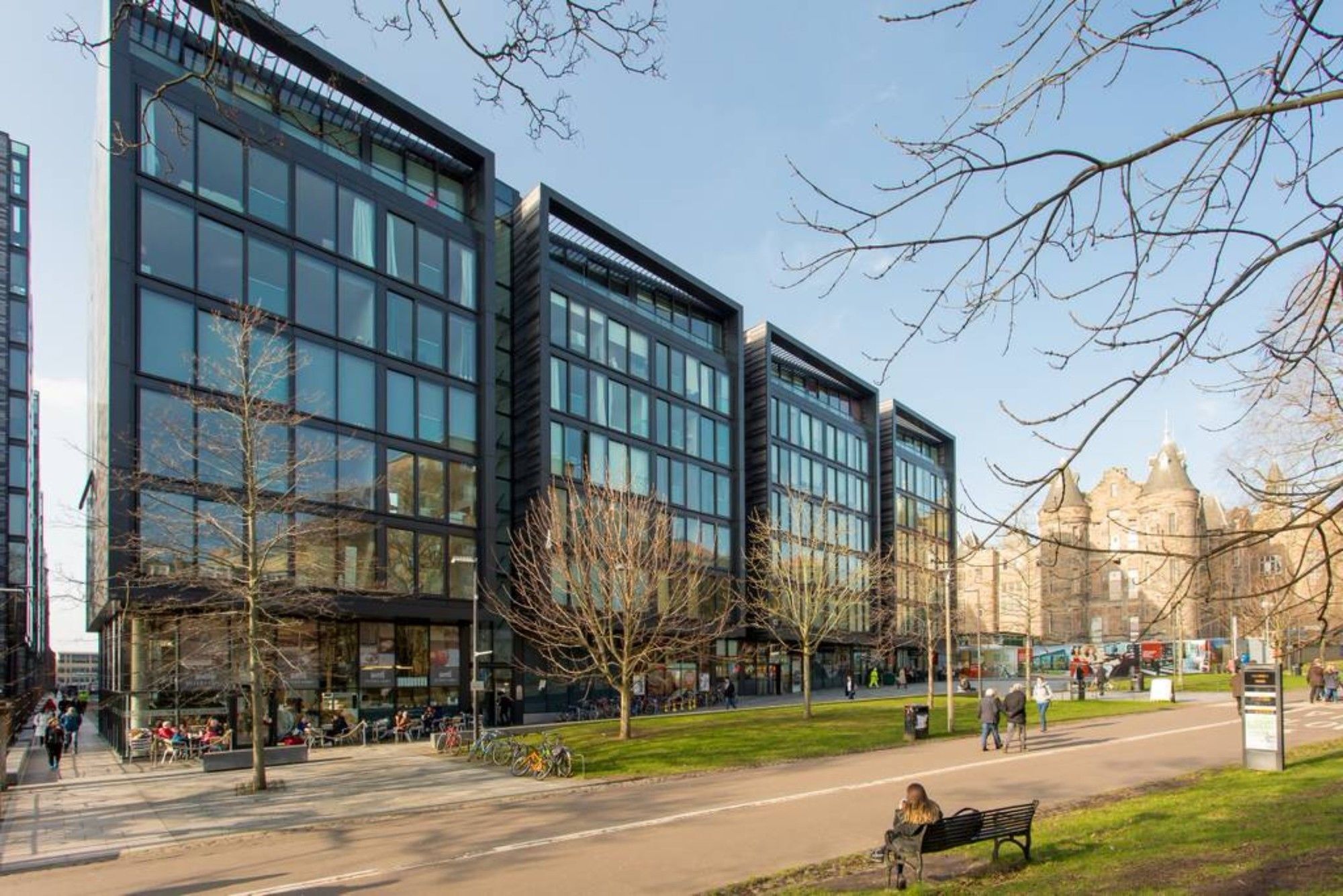 Luxury 2 Bedroom Quartermile Edinburgh