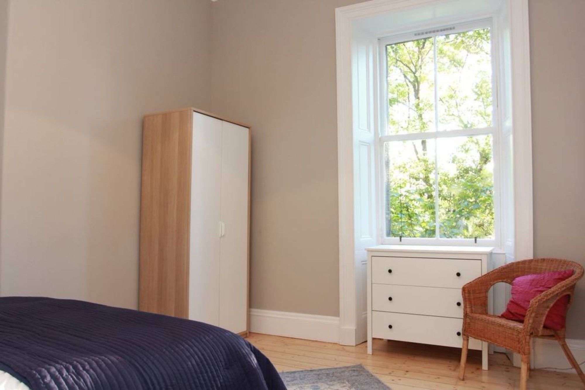 3 Bedroom Centre Sleeps 6 Edinburgh