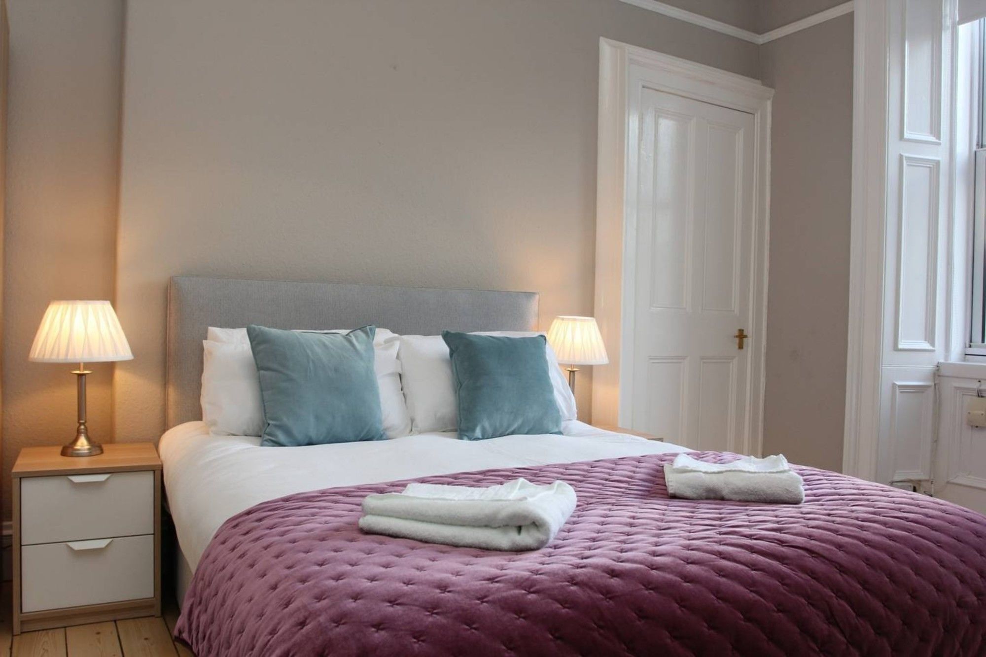 Apartment 3 Bedroom Centre Sleeps 6 *