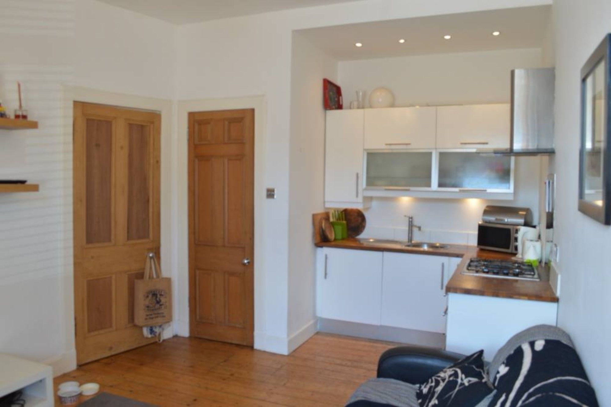 1 Bedroom Flat Near Murrayfield Stadium EDI