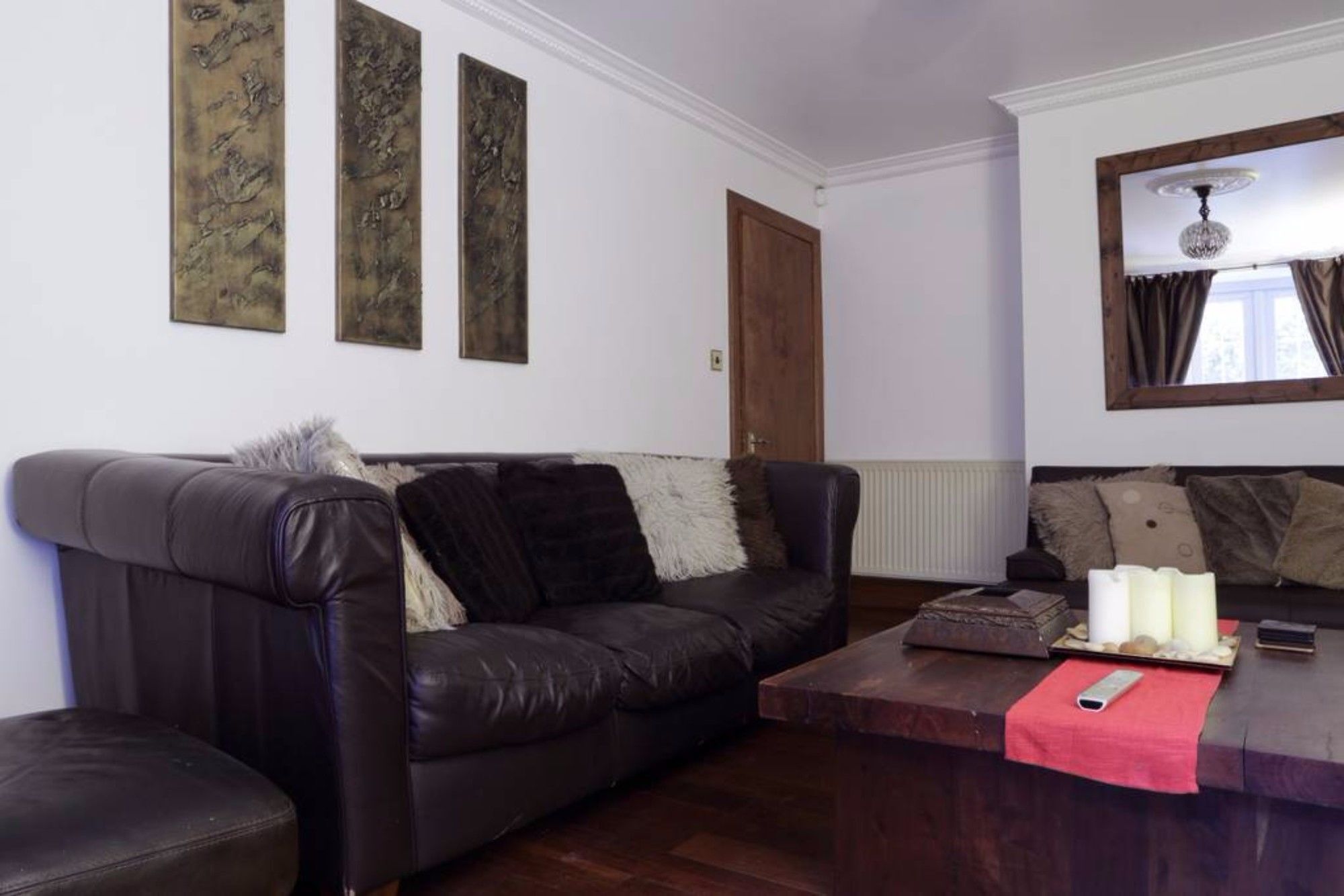 Apartment 2 Bedroom Flat Near Playhouse