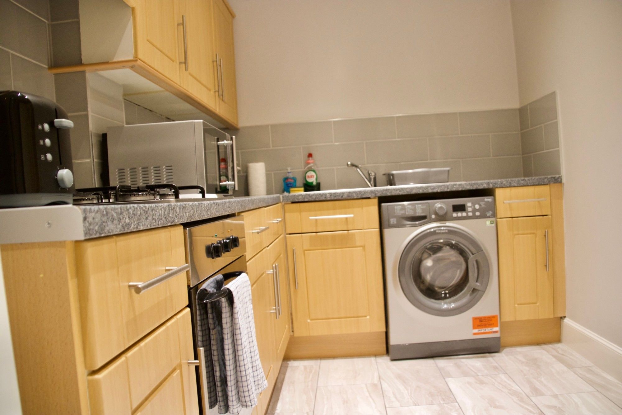 2 Bedroom Flat Off Leith Walk Accommodates 7 Apartment Edinburgh