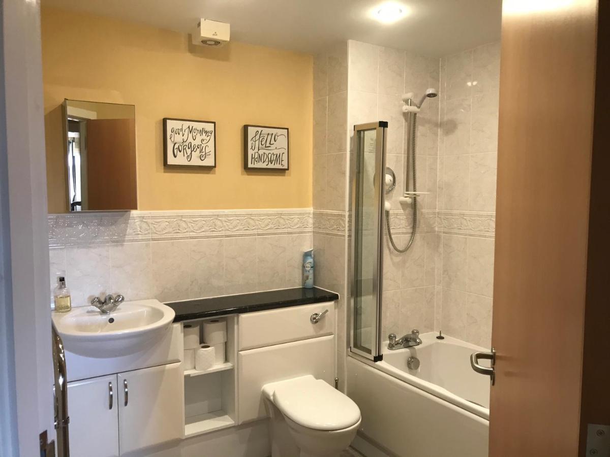 4-20 Constitution Street Apartment *