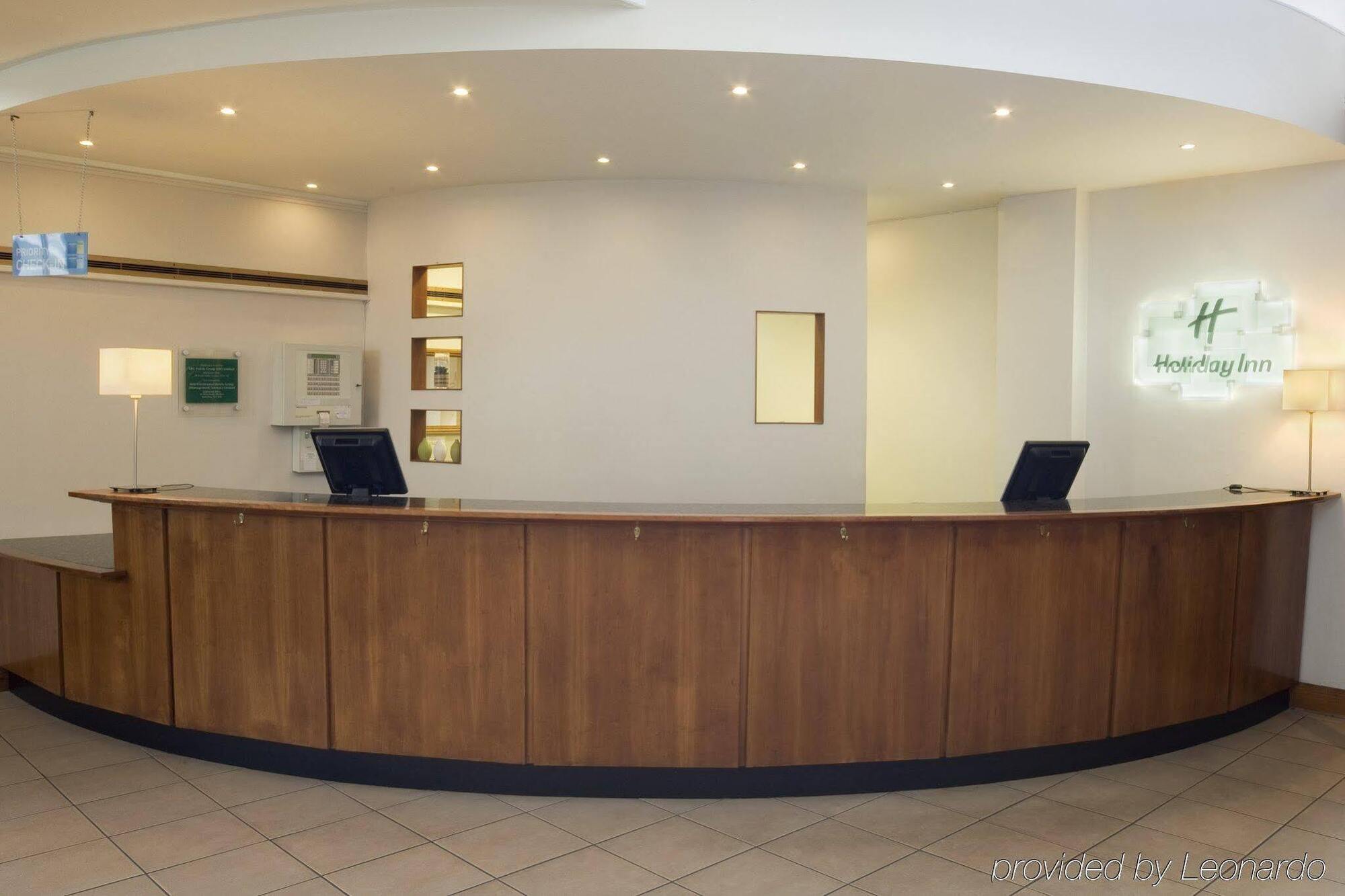 Express West By Ihg Edinburgh