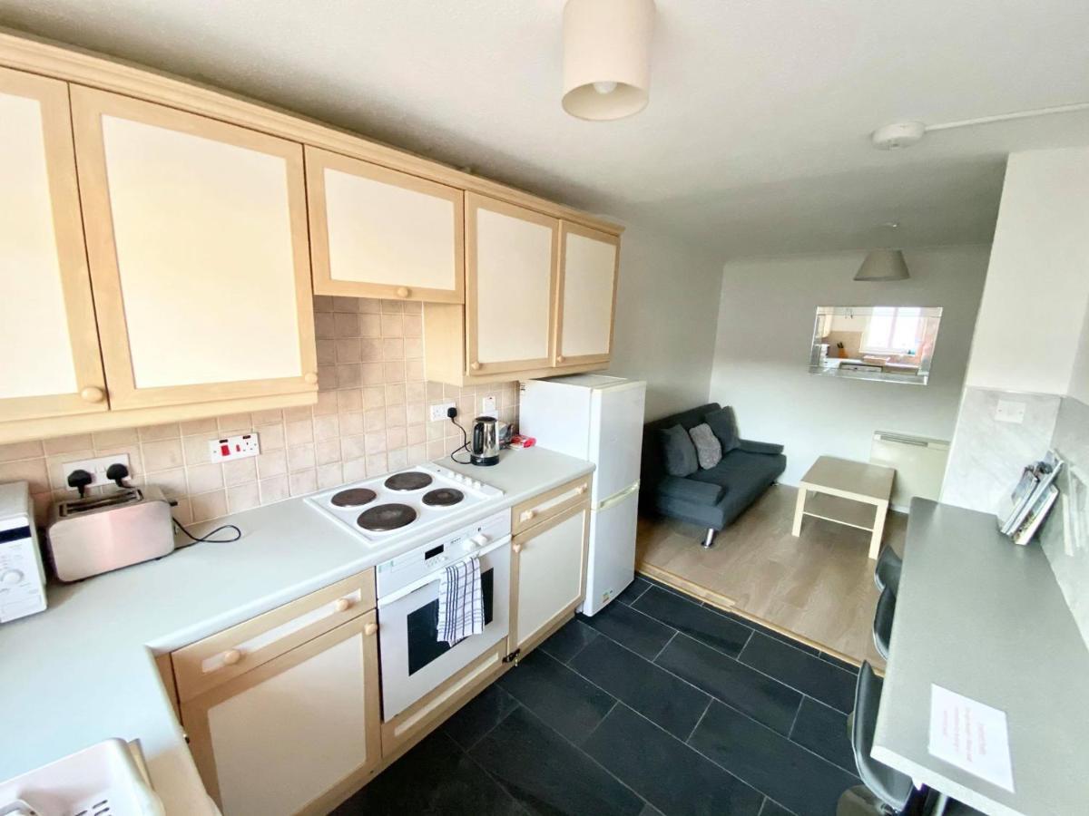 Haymarket Holiday Home, 3 Bedrooms & Parking *
