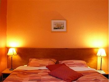 Priestville 3* Edinburgh