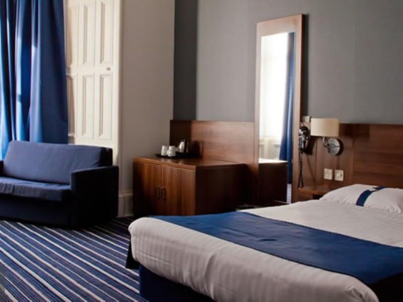 Piries Hotel